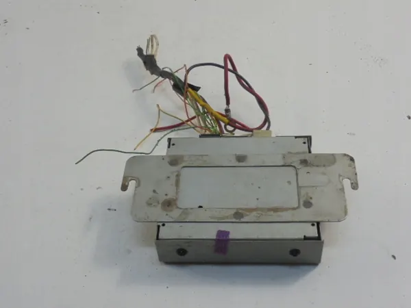Module direction assistée Renault Twingo 8200090112 image 4