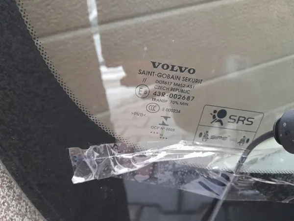Volvo XC60 II etulasi OEM lämmitetty kamera 2019 image 4