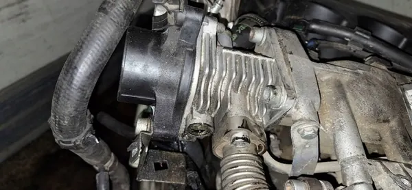 Fiat Stilo Drosselklappe 2002 1.9L 46817373 image 5