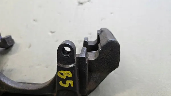 VW PASSAT B5 Clamp Bracket Front 301 - OEM image 3