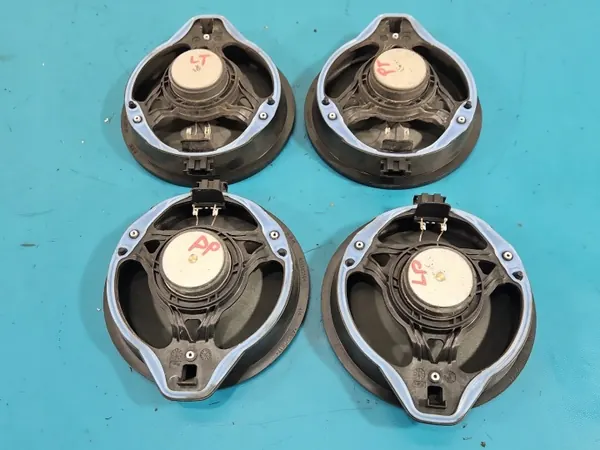 OEM A01903104 7x Kaiutinsarja Mercedes W246:lle image 3