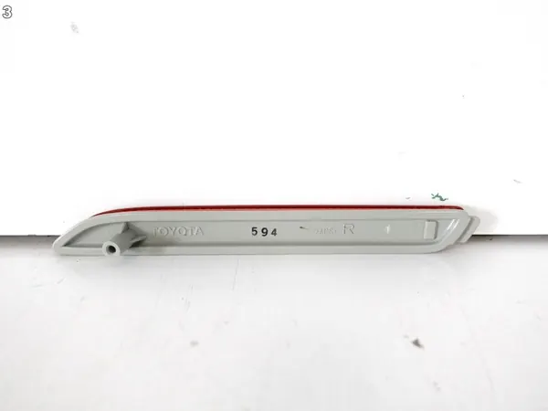 OEM 81910-48012 Takapuskurin Oikea Heijastinvalo image 4