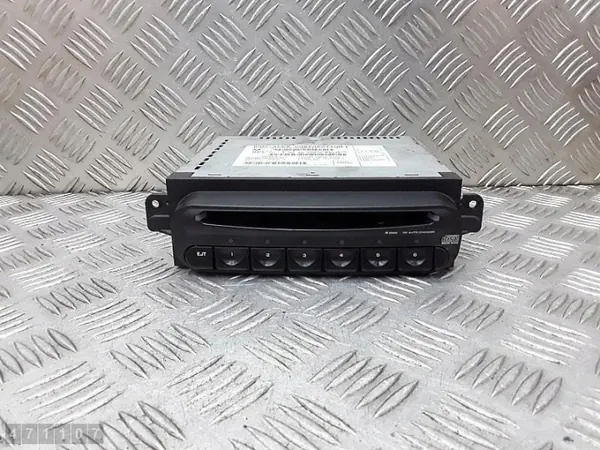 Chrysler Voyager IV CD-Wechsler P05064003AI image 2