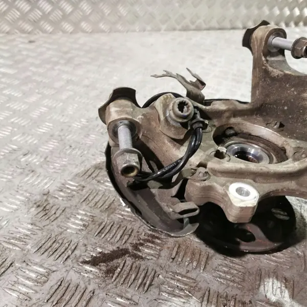 UTO33678 Taka pyörännavat Mercedes E W238 2018 image 7