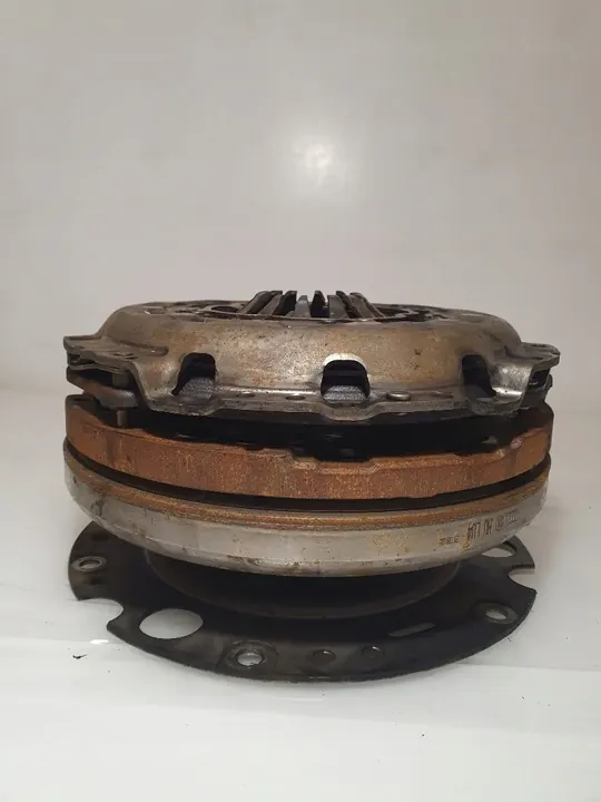 VOLANTE motor de duplo massa AUDI 0B4105266G image 8