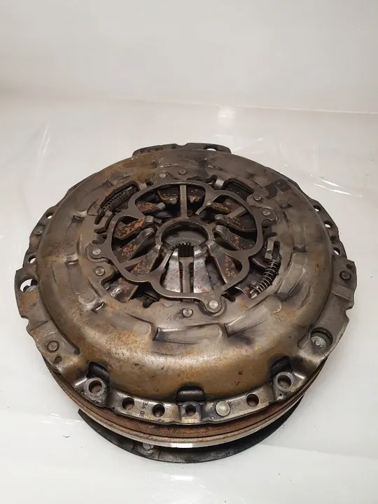 VOLANTE motor de duplo massa AUDI 0B4105266G image 9