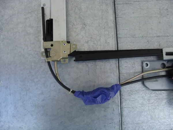 Moteur & Guide Toit Ouvrant OEM - Peugeot 1007 image 3