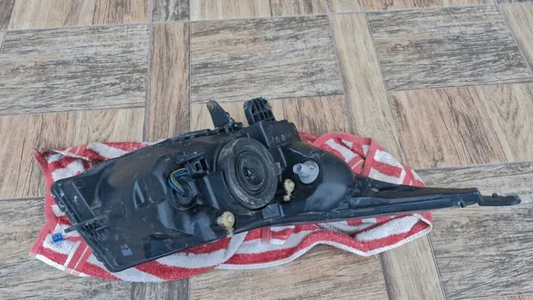 Faros delanteros izquierdo Chevrolet Cruze image 7