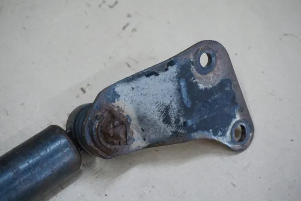 Styrdämpare OEM LJ70 för Land Cruiser 70 2.4 TD image 4