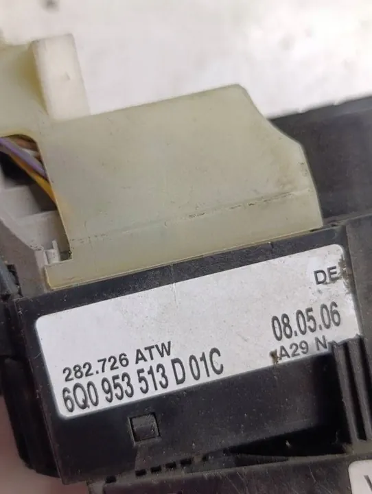 Combinatieschakelaar Volkswagen Polo OE 6Q0953513D image 7