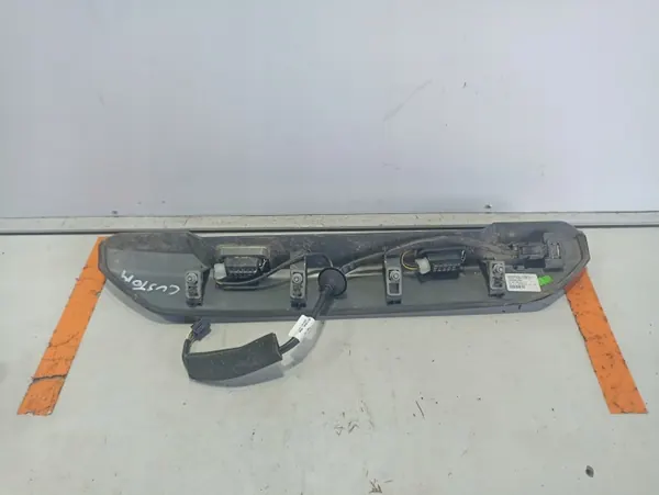 FORD CUSTOM LIFT Habillage Hayon + Caméra OEM image 3