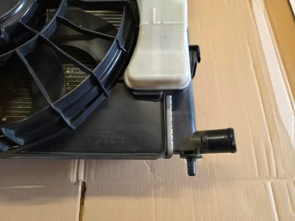 Ventilador Radiador Kia OEM 25380-H8XXX Stonic Rio image 3