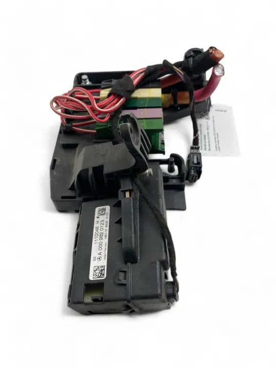 Fusible Relais Batterie Mercedes-Benz OEM A0009820123 image 7