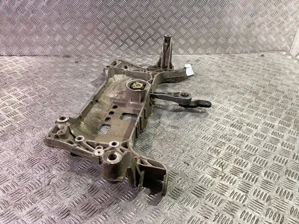 Vorderes Hilfsrahmen OEM 7N0199369A - Gebraucht image 3