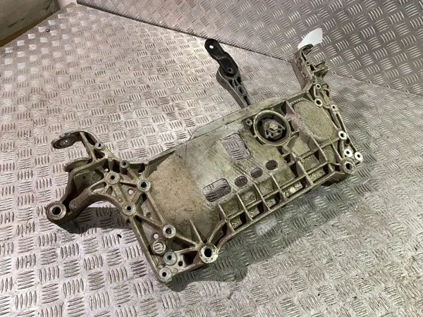 Vorderes Hilfsrahmen OEM 7N0199369A - Gebraucht image 7