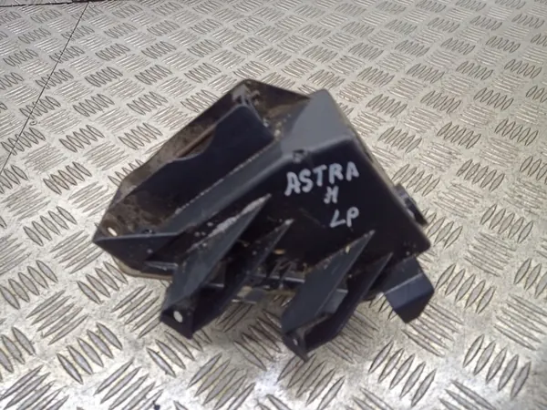 Vänster Halogen Opel Astra H 1.7 CDTI image 3