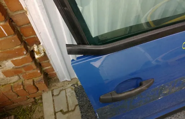 Höger Framdörr Citroen C4 04-08 OEM 9004W4 image 2