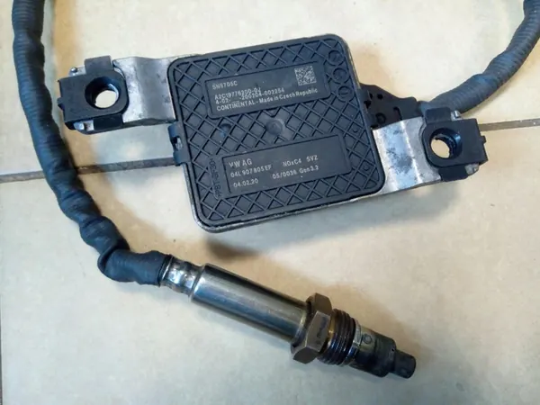 Sensor NOx OE VAG 04L907807EF image 2