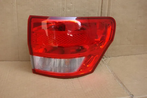 Luz trasera derecha Jeep Grand Cherokee 55079414A image 2