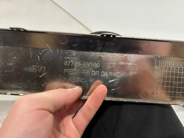 Kia EV3 Chromleiste OEM 87726-EV100 - Gebraucht image 9