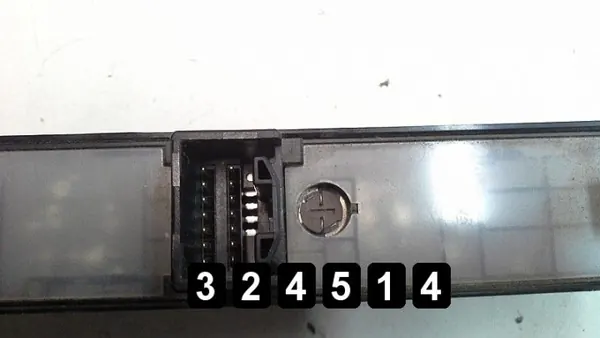 Interruptor Toyota OEM AM-324514 para Corolla Verso 2007 image 3