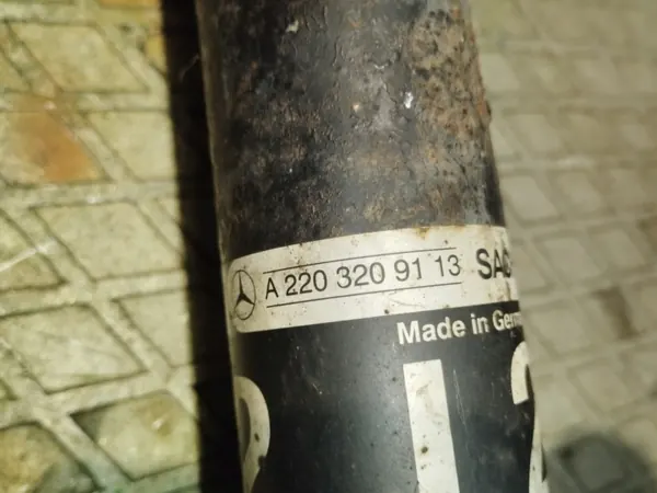 Mercedes ABC Schokdemper Links Achter A2203209113 image 3