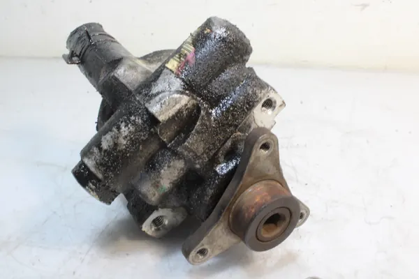 Renault OE 8200374085 Power Steering Pump image 2