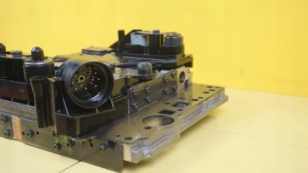 Mekatroniikkayksikkö OEM R2112770101 Mercedes W204:lle image 3