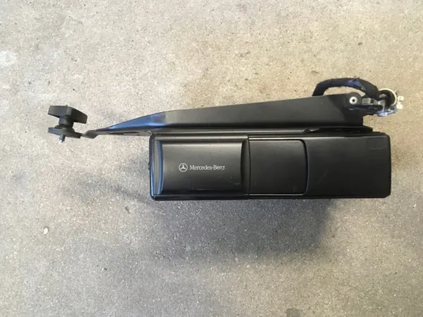 Changer CD Mercedes W163 OEM A1638201389 - Occasion image 2