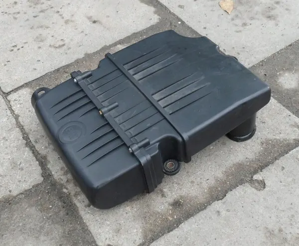 Ilmansuodattimen Kotelo Fiat Grande Punto EVO 1.2 1.4 8V 51775326 image 4