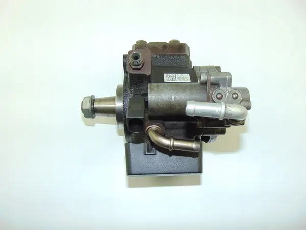 Brandstofpomp 03L130755AL Siemens Audi Seat Skoda VW 1.6 TDI image 3