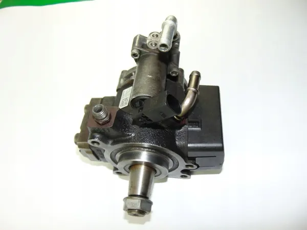 Brandstofpomp 03L130755AL Siemens Audi Seat Skoda VW 1.6 TDI image 8