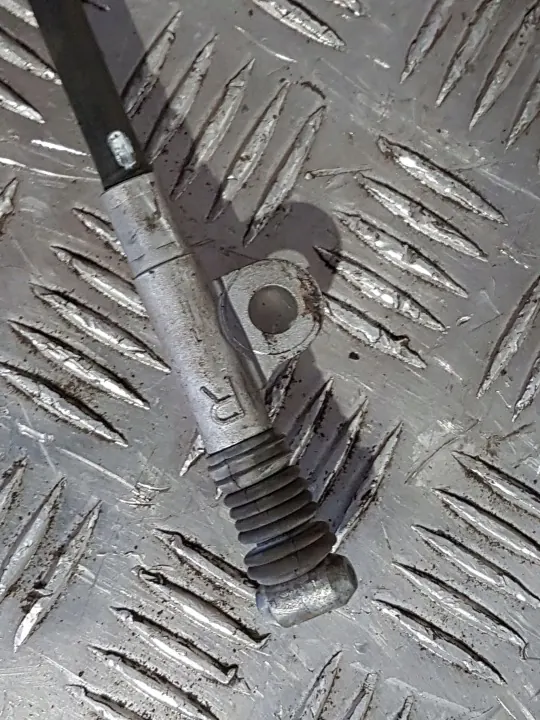 Infiniti FX Handbromsskor OEM 44000WL002 image 3