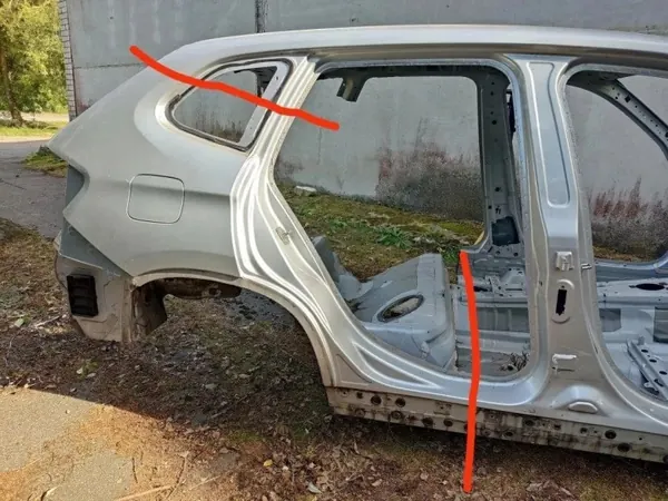 BMW X1 E84 oikea takasivu OEM 41002993127 image 3