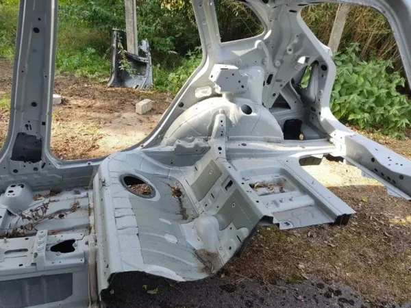 BMW X1 E84 oikea takasivu OEM 41002993127 image 8