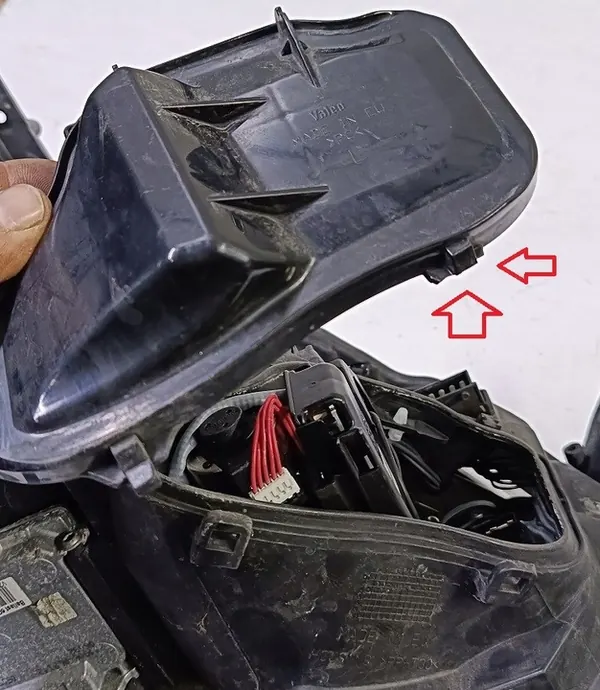 OPPEL VECTRA C LIFT 07 R FARO IZQUIERDO BI-XENON image 3