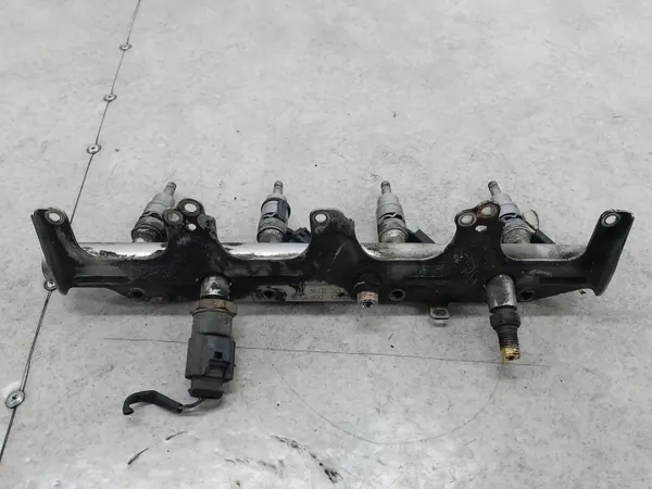 Riel de inyección OEM 06F133317 para Audi A6 C6 2.0 TFSI image 3