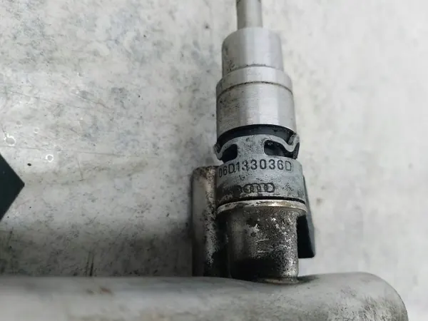 Riel de inyección OEM 06F133317 para Audi A6 C6 2.0 TFSI image 5