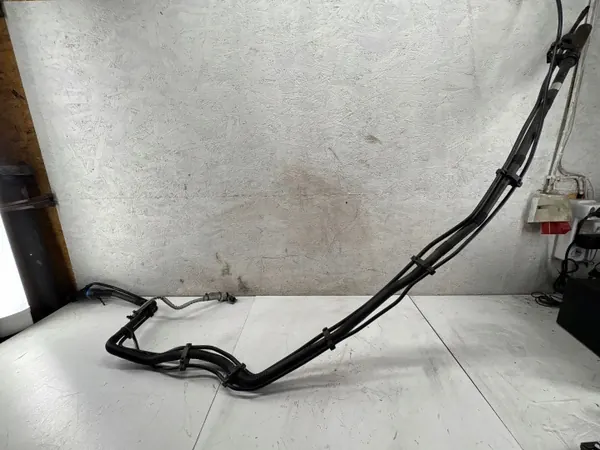 Land Rover AdBlue-Schlauch OEM GJ325J232AE - Gebraucht image 2