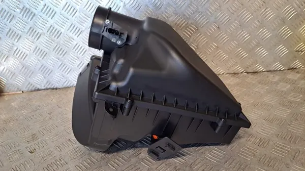 BMW X5 G05 Luftfilter OEM 7643301 - Gebraucht image 5