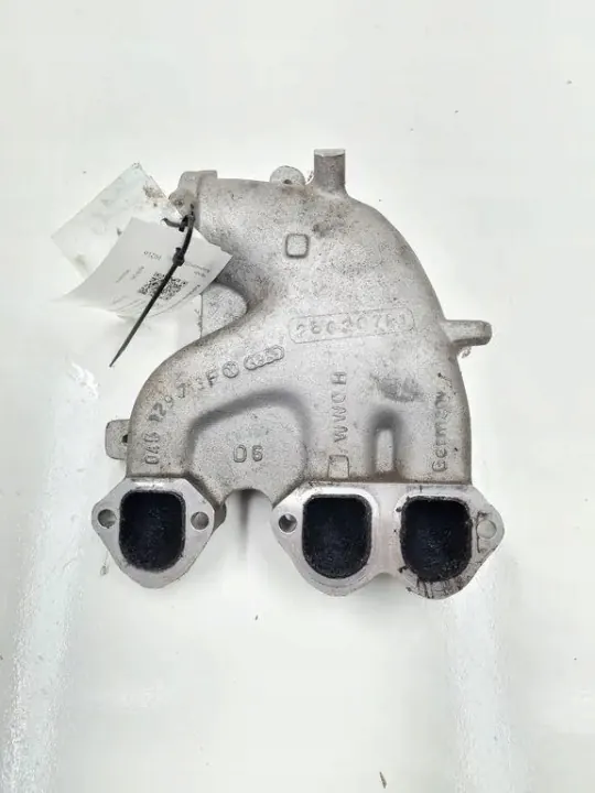 Colector de admisión OEM 045129713F para Skoda Roomster image 3
