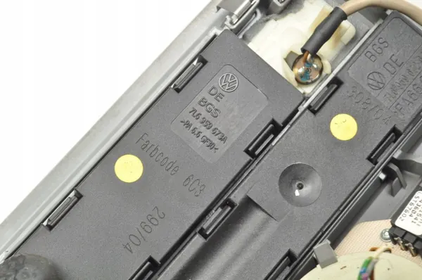 Luz de Cabine VW Touareg I OEM 7L6959673A - Usado image 4