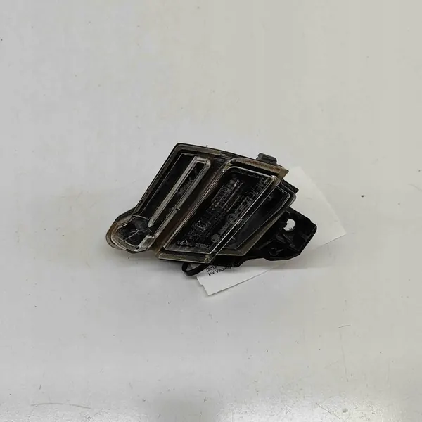 Luz de Ré Lexus UX 2.0L OEM image 1