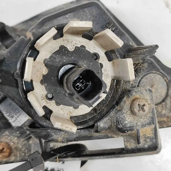 Luz de Ré Lexus UX 2.0L OEM image 6