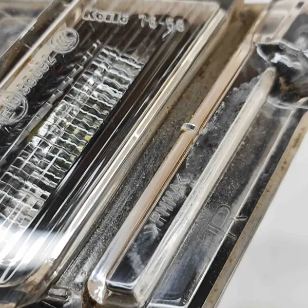 Luz de Ré Lexus UX 2.0L OEM image 7