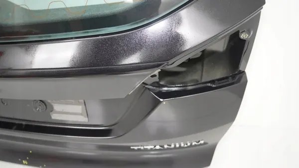 Baklucka Ford Focus MK3 OEM 360201890 - Begagnad image 5