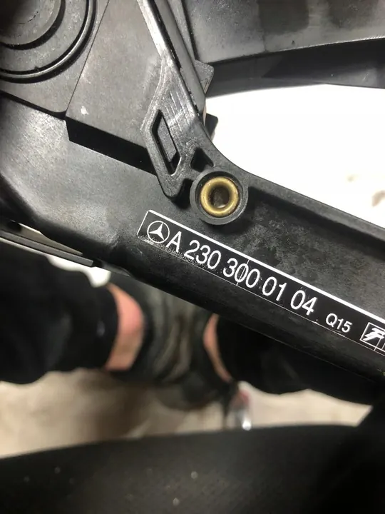 Gaspedaal Mercedes-Benz OE A2303000104 image 5