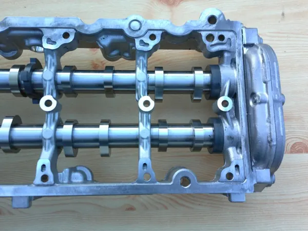 Kamaxel OEM 04L103308L för VW Crafter T6 2.0 TDI image 5