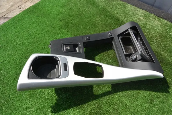 BMW 5 F10 Mittelkonsole OEM 9206663 mit Handbremsknopf image 8