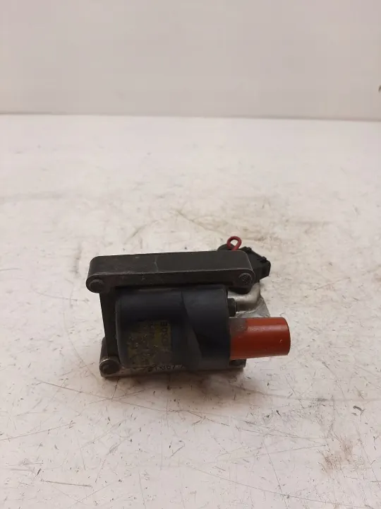 Volvo V70 2003 Tändfördelare OEM 1367777 image 5